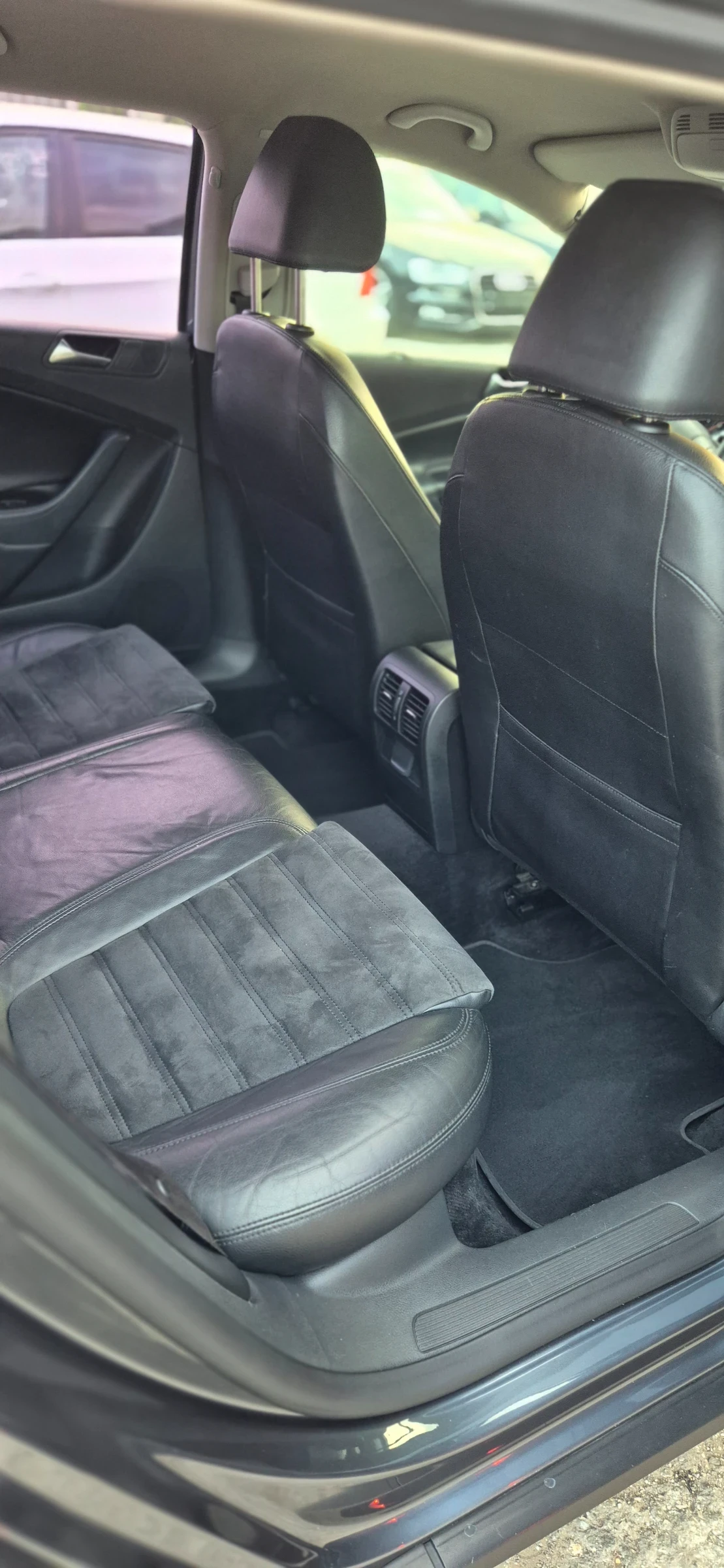 VW Passat 2.0TDI* DSG* HIGHLINE* NAVI, снимка 11 - Автомобили и джипове - 54230353