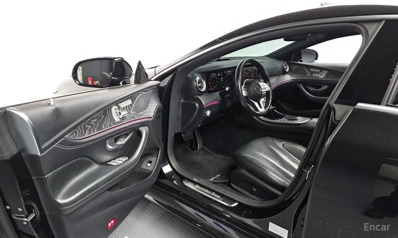 Mercedes-Benz CLS 450 4MATIC* AMG* BURMESTER* HEAD-UP* 360 КАМЕРИ* ОБДУХ, снимка 7 - Автомобили и джипове - 54459785
