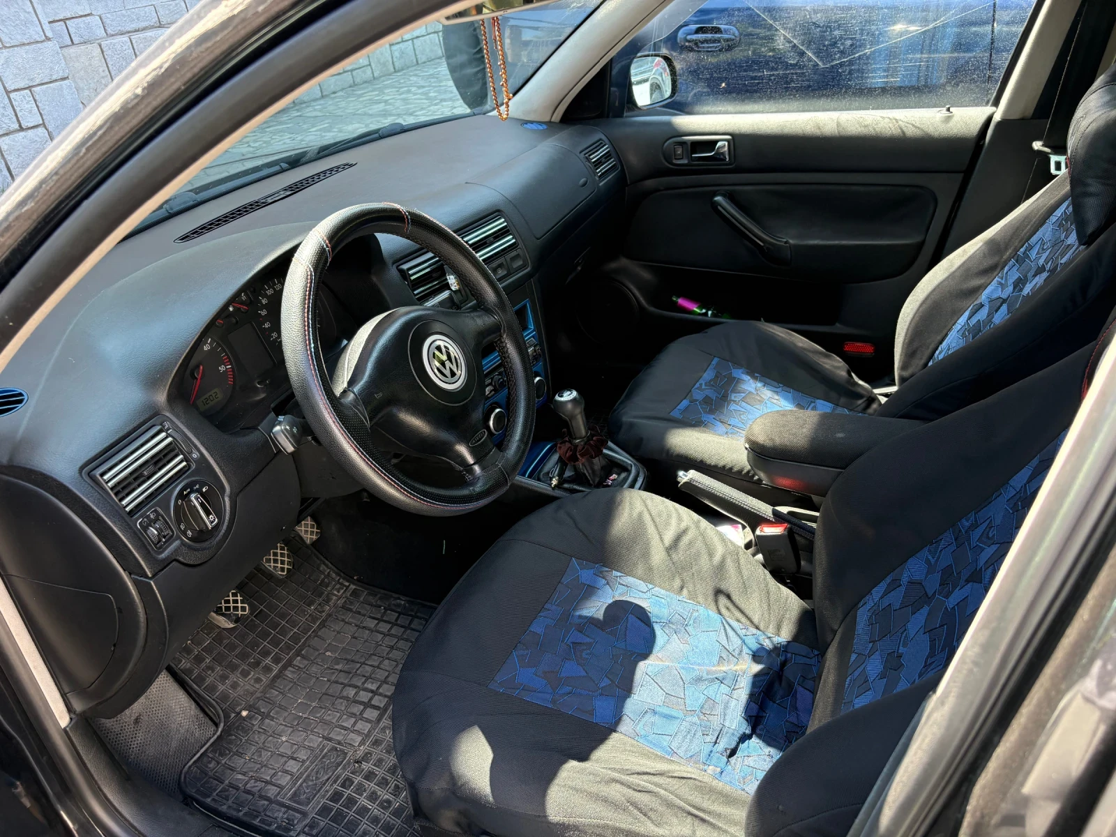 VW Golf Продавам Volkaswagen Golf 4, 2000 година, с надежд, снимка 6 - Автомобили и джипове - 55510003
