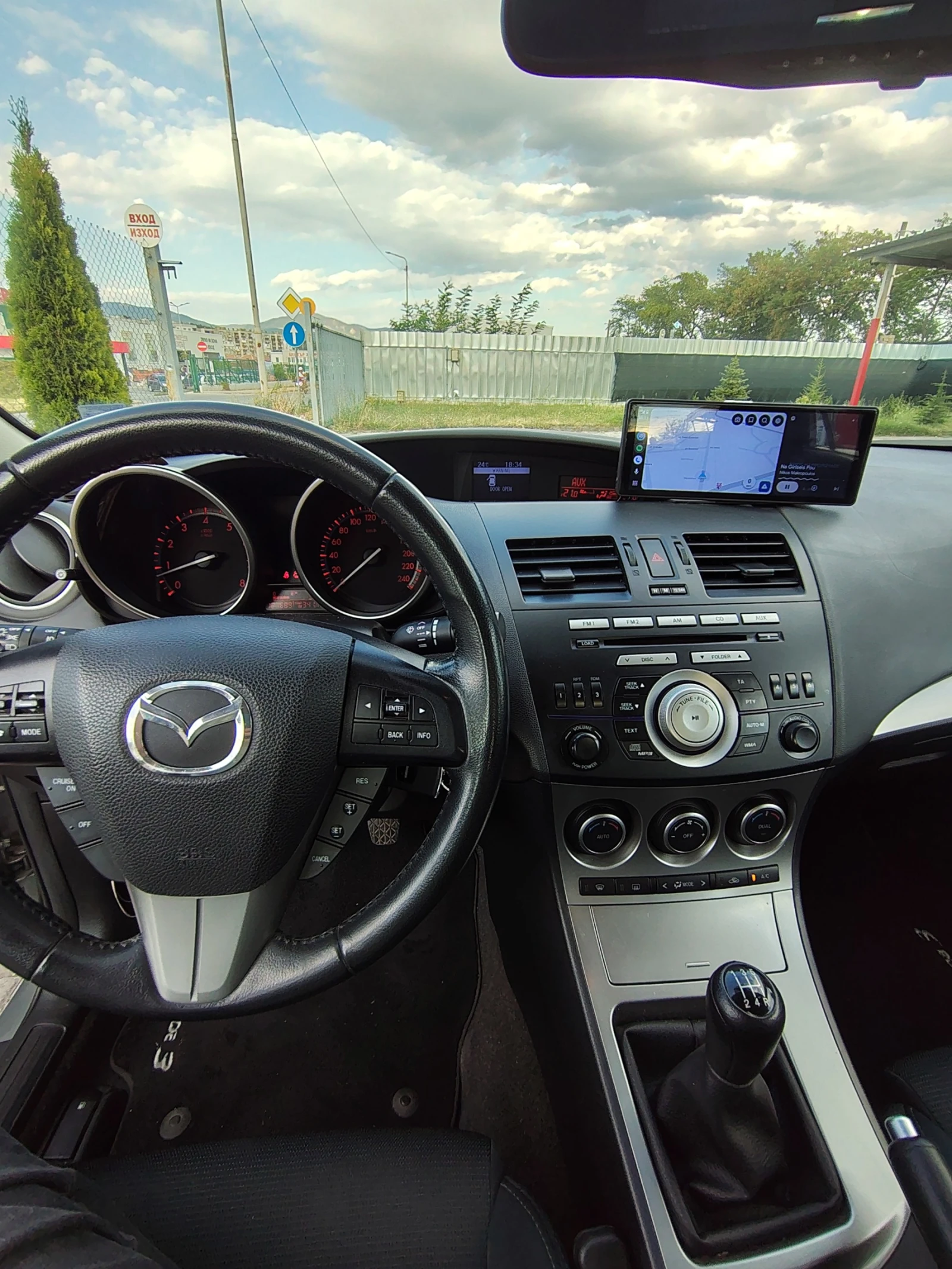 Mazda 3, снимка 7 - Автомобили и джипове - 55780546