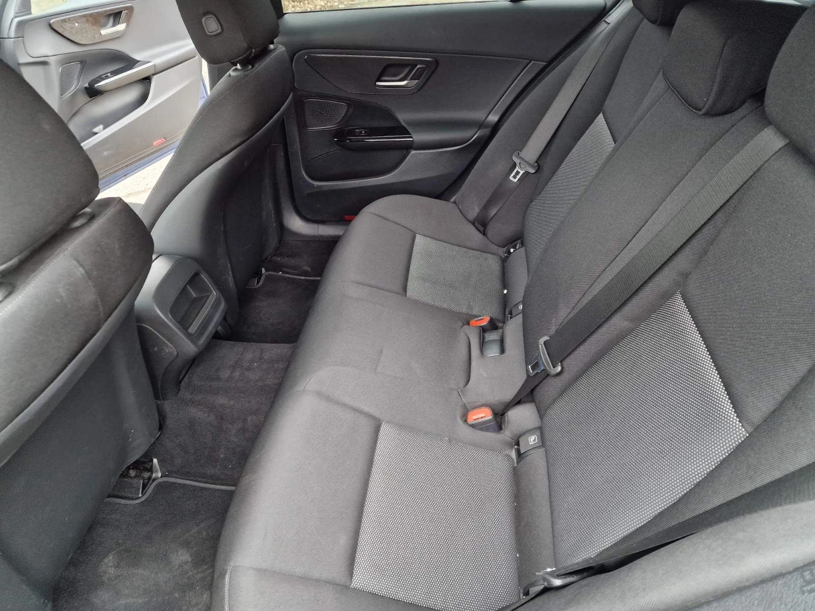 Mercedes-Benz C 200 C200/2023/163к.с./36000км/Germany , снимка 13 - Автомобили и джипове - 56302894