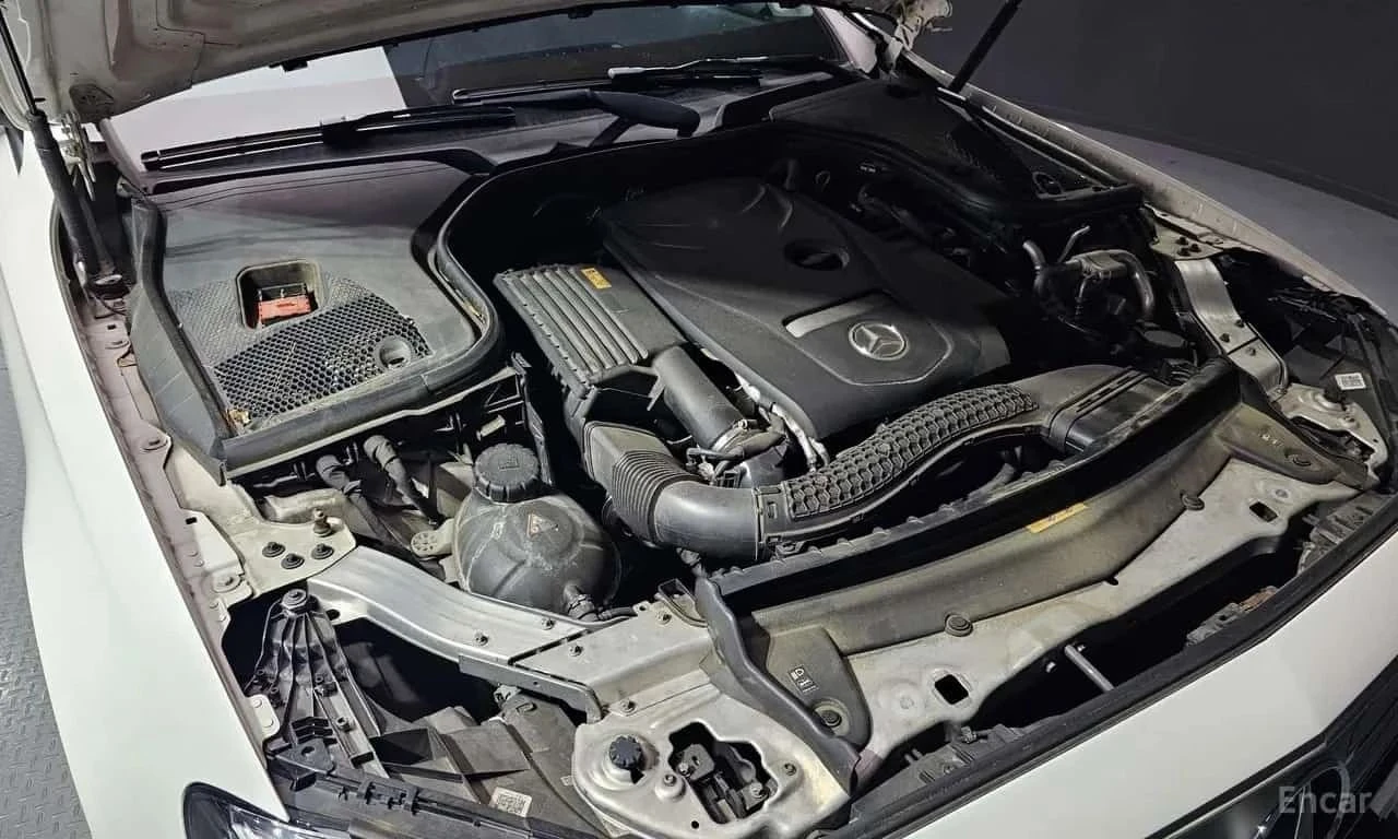 Mercedes-Benz E 300, снимка 6 - Автомобили и джипове - 56709757