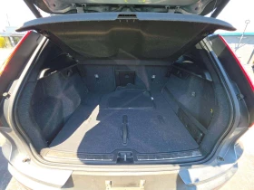 Volvo XC40 T5 R-Design, снимка 13