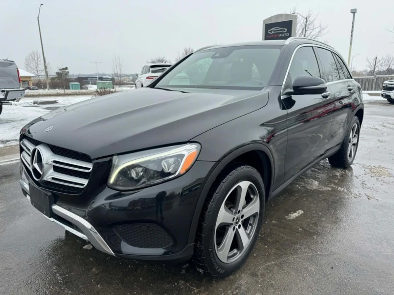 Mercedes-Benz GLC * 300 * CARFAX * 