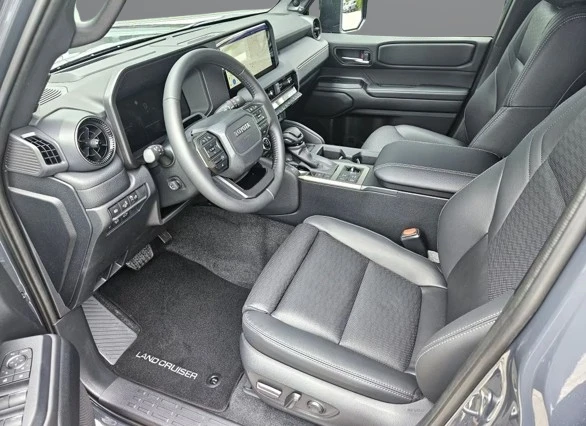 Toyota Land cruiser 2.8 D-4D = NEW = Lounge Гаранция, снимка 3 - Автомобили и джипове - 55089677