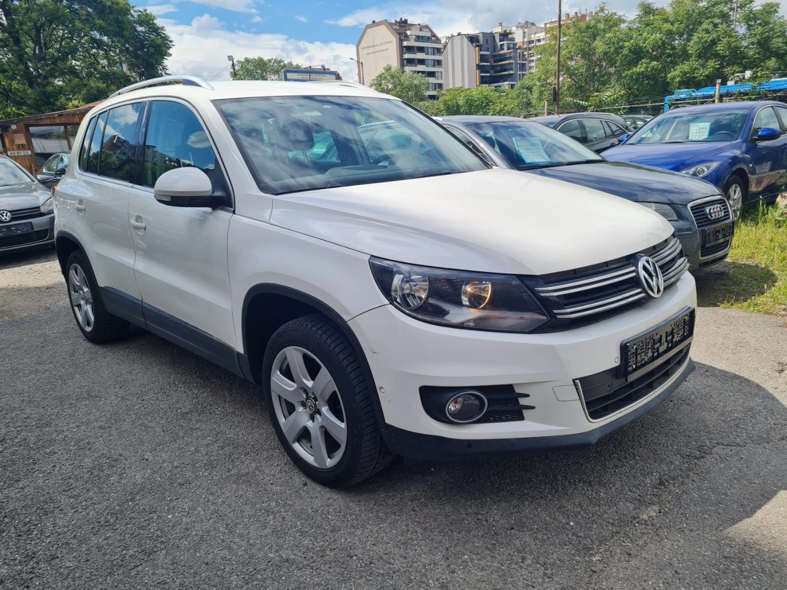 VW Tiguan 2.0 TDI 4х4 - изображение 2