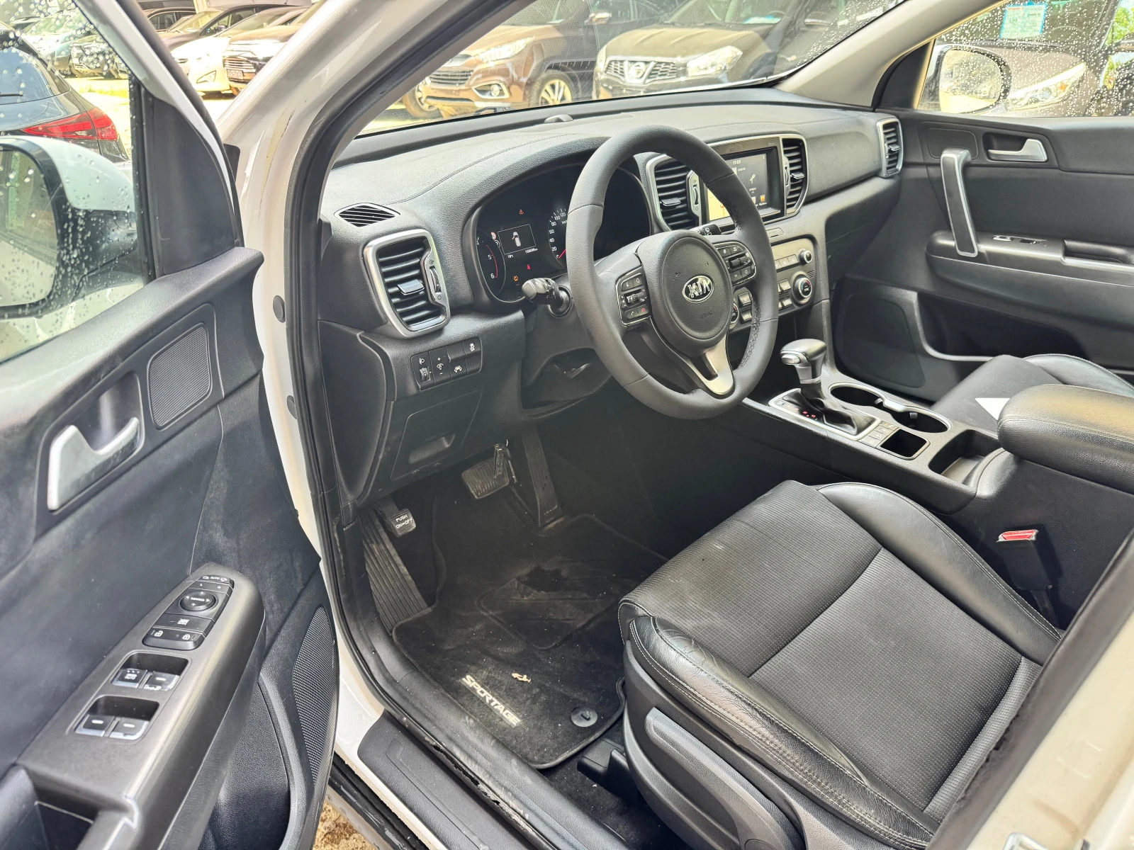 Kia Sportage 1.7CRDI-AUTO-NAVI, снимка 10 - Автомобили и джипове - 46535128