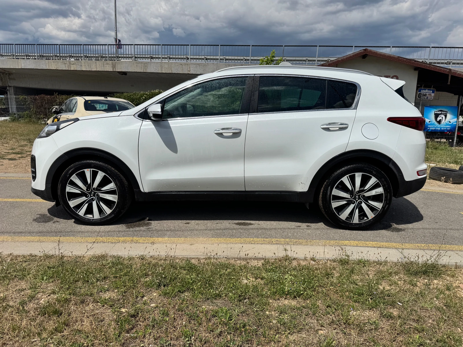 Kia Sportage 1.7CRDI-AUTO-NAVI, снимка 4 - Автомобили и джипове - 46535128