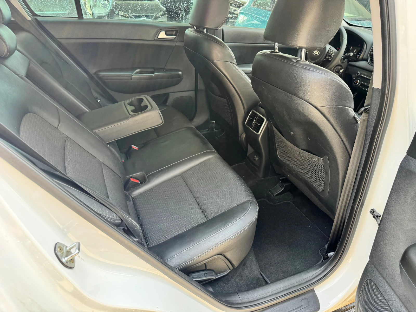 Kia Sportage 1.7CRDI-AUTO-NAVI, снимка 14 - Автомобили и джипове - 46535128