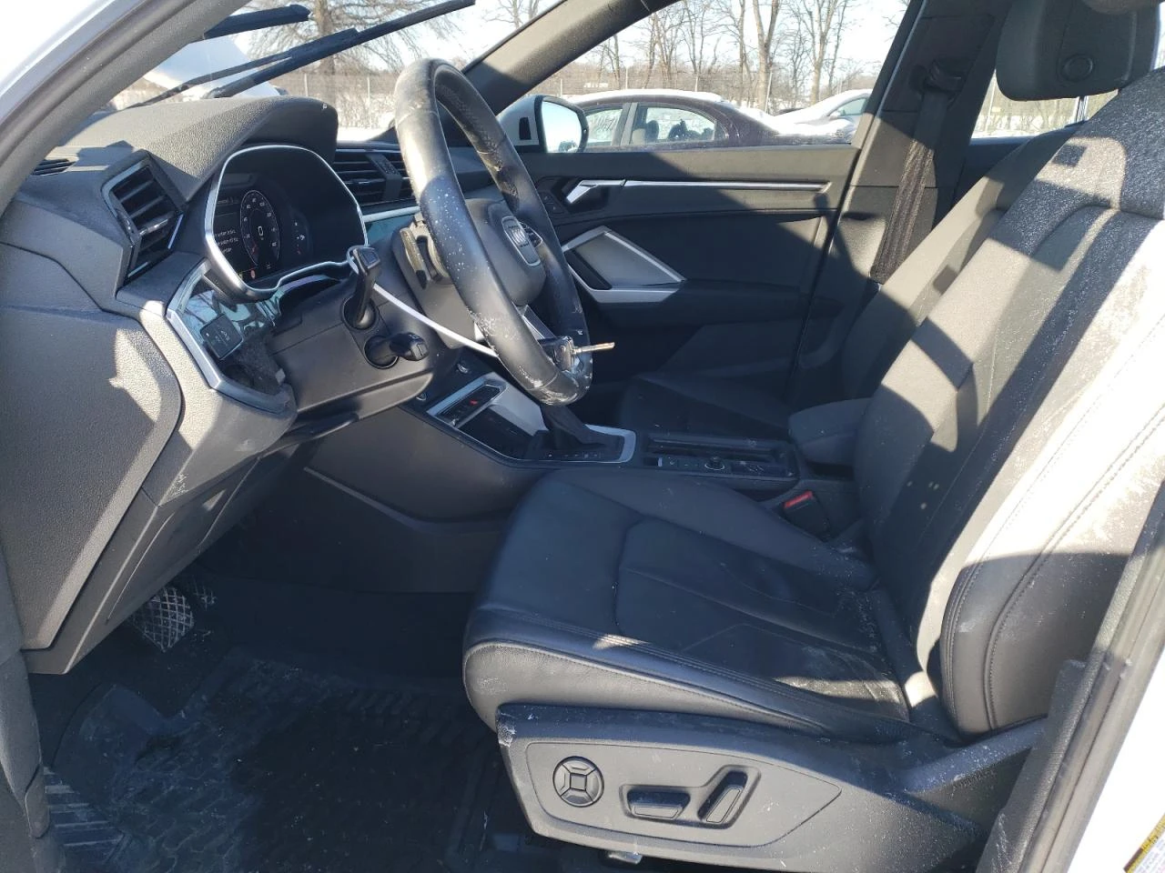 Audi Q3 PREMIUM PLUS S-LINE 45TFSI - изображение 7