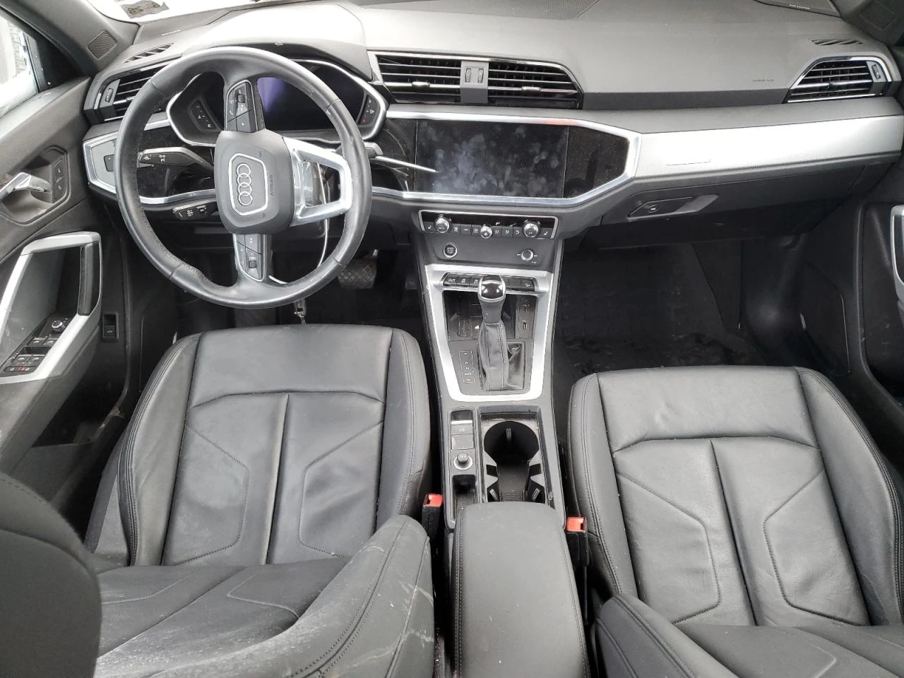 Audi Q3 PREMIUM PLUS S-LINE 45TFSI - изображение 8