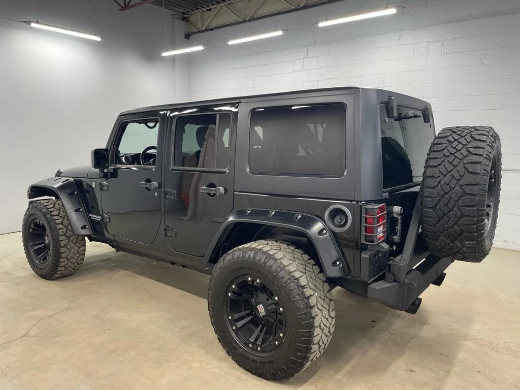 Jeep Wrangler Unlimited Sahara * 4WD* АвтоКредит* (ЦЕНА ДО БГ) - изображение 4