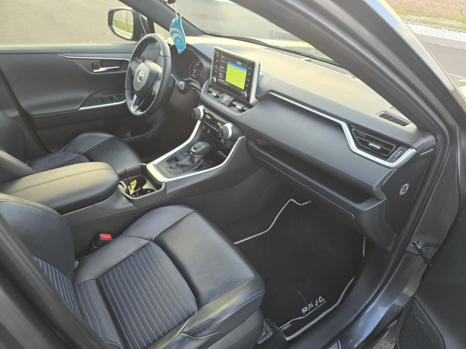 Toyota Rav4 2.5-Hybrid/Premium/LED/DISTRONIK/PANORAMA/AVTOMAT | Mobile.bg � ����������� 11