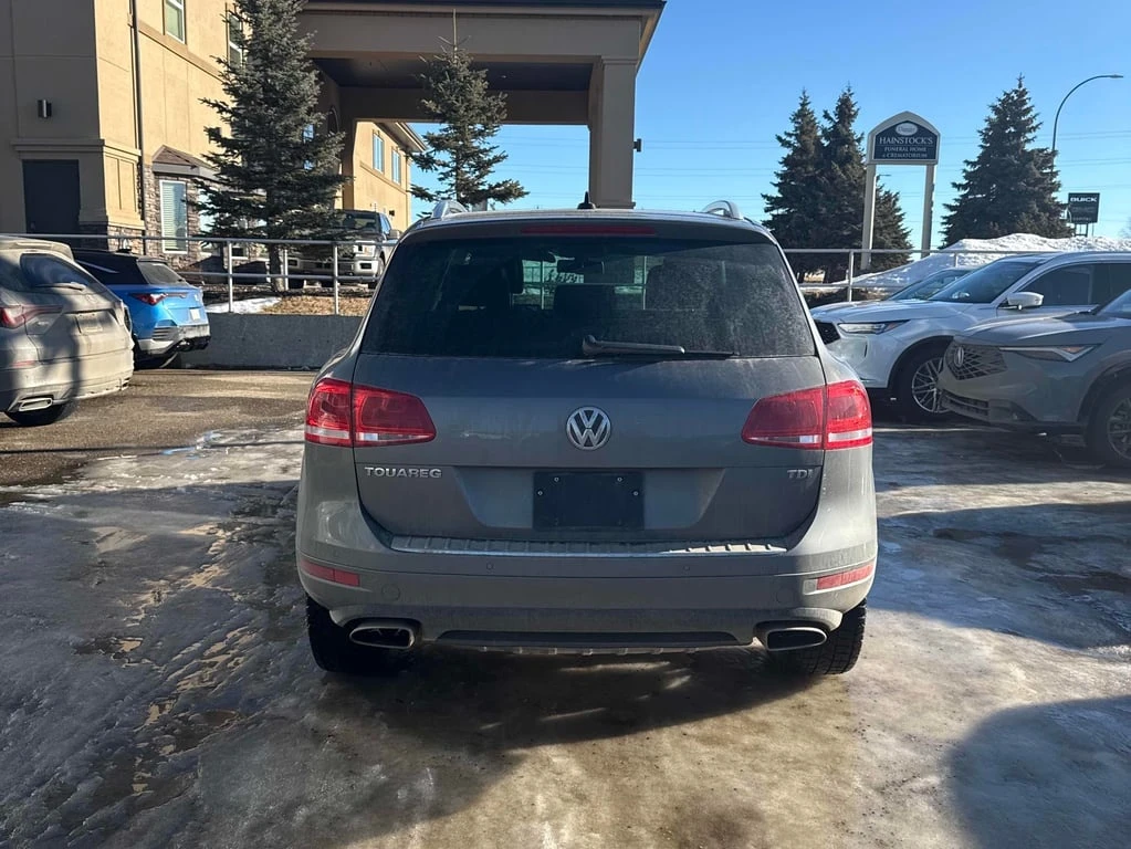 VW Touareg * 4dr TDI * CARFAX * ЦЕНА ДО БГ - изображение 4