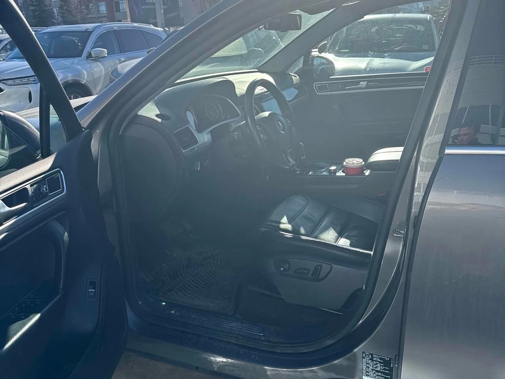 VW Touareg * 4dr TDI * CARFAX * ЦЕНА ДО БГ - изображение 8