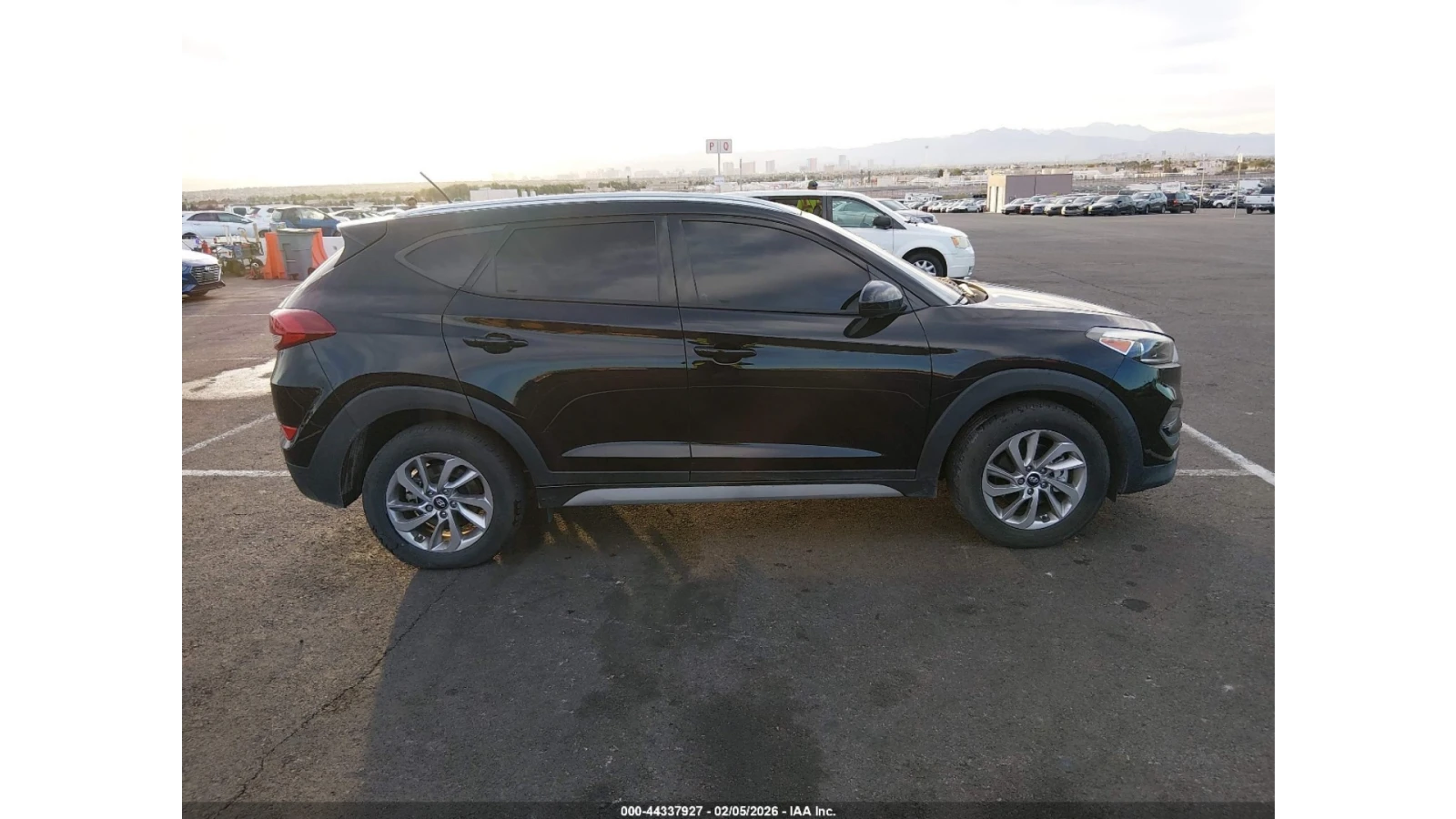Hyundai Tucson, снимка 4 - Автомобили и джипове - 53749209