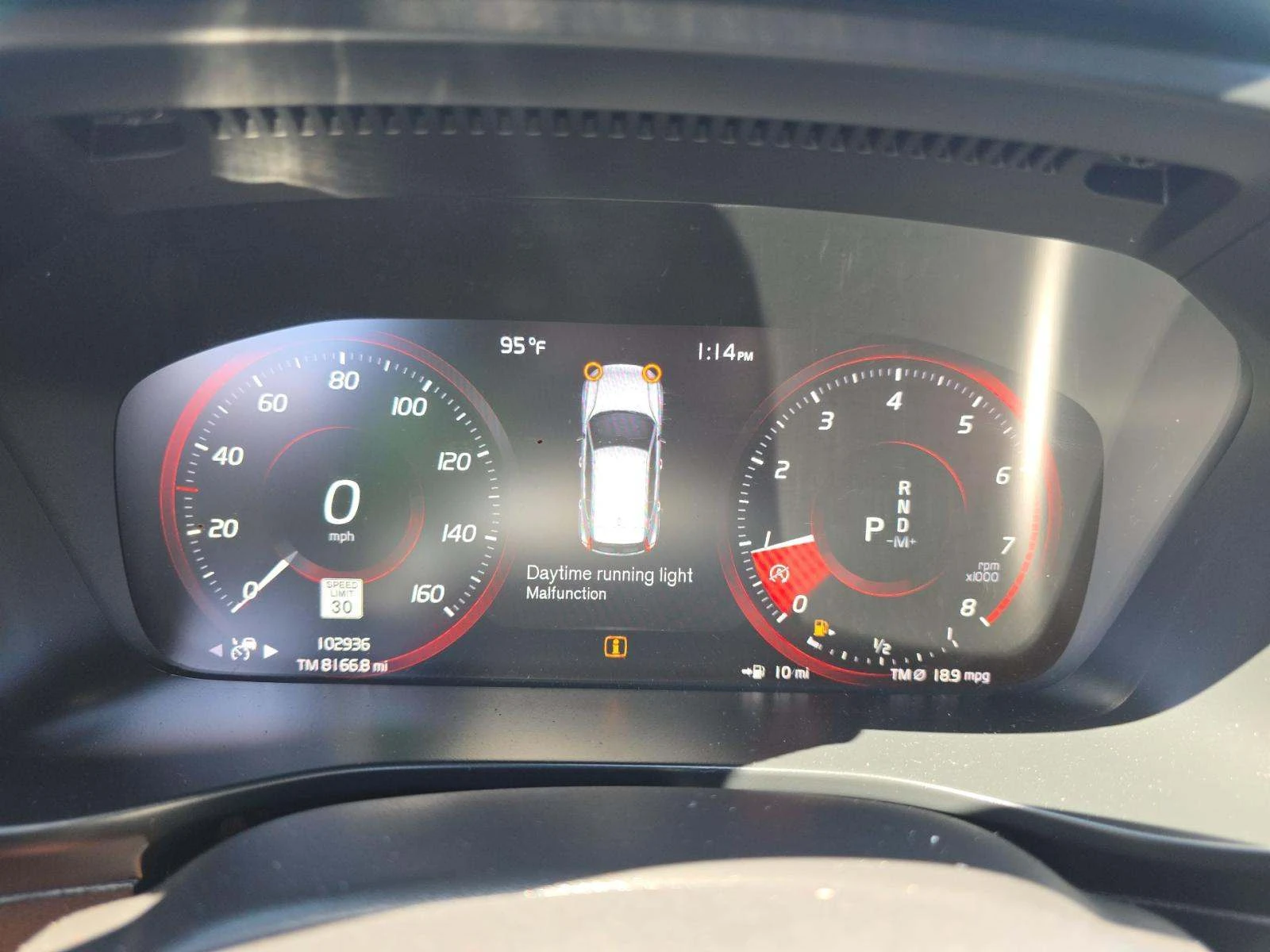 Volvo XC40 T5 R-Design, снимка 6 - Автомобили и джипове - 54017750