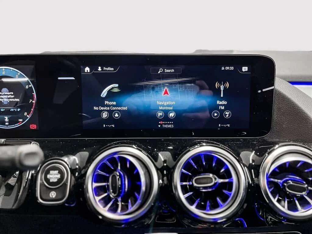 Mercedes-Benz GLA 35 AMG  / DISTRONIC / 360 / , снимка 7 - Автомобили и джипове - 54174703