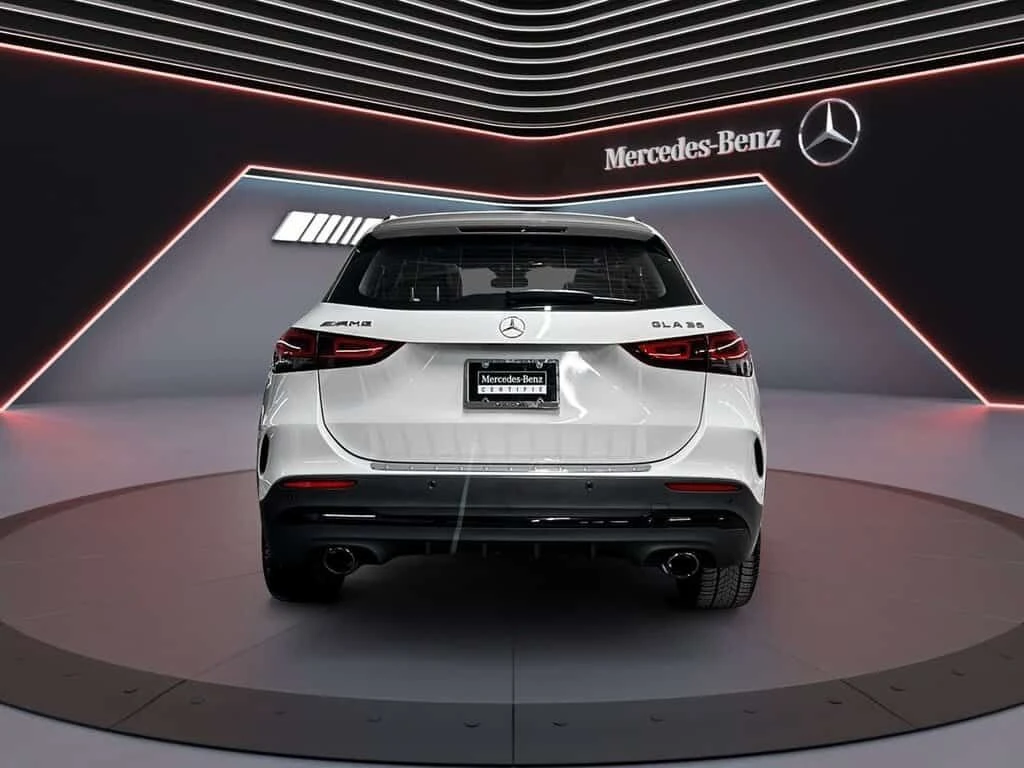 Mercedes-Benz GLA 35 AMG  / DISTRONIC / 360 / , снимка 12 - Автомобили и джипове - 54174703