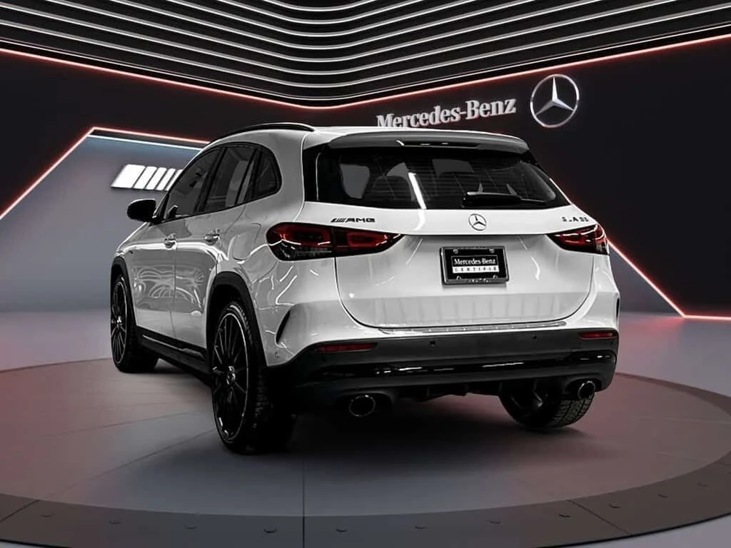 Mercedes-Benz GLA 35 AMG  / DISTRONIC / 360 / , снимка 11 - Автомобили и джипове - 54174703