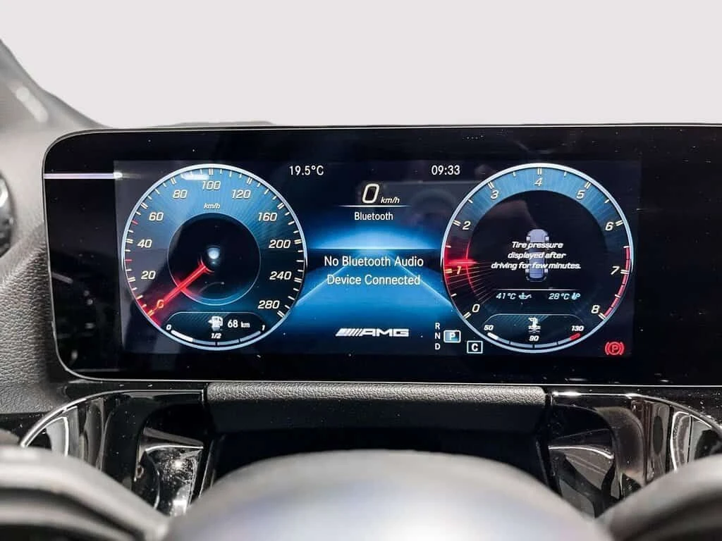 Mercedes-Benz GLA 35 AMG  / DISTRONIC / 360 / , снимка 4 - Автомобили и джипове - 54174703