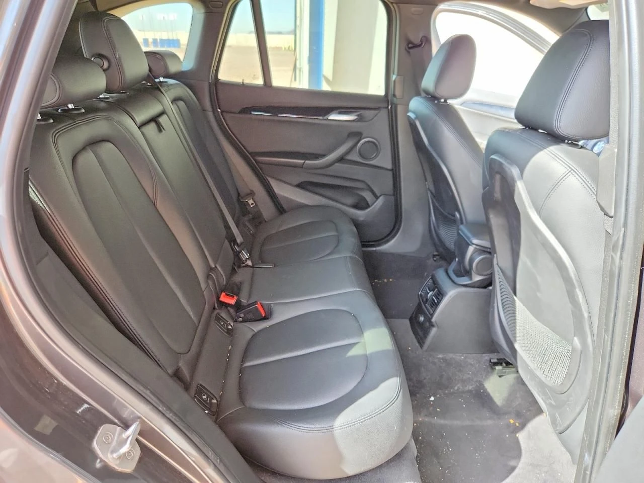 BMW X1, снимка 11 - Автомобили и джипове - 54227650