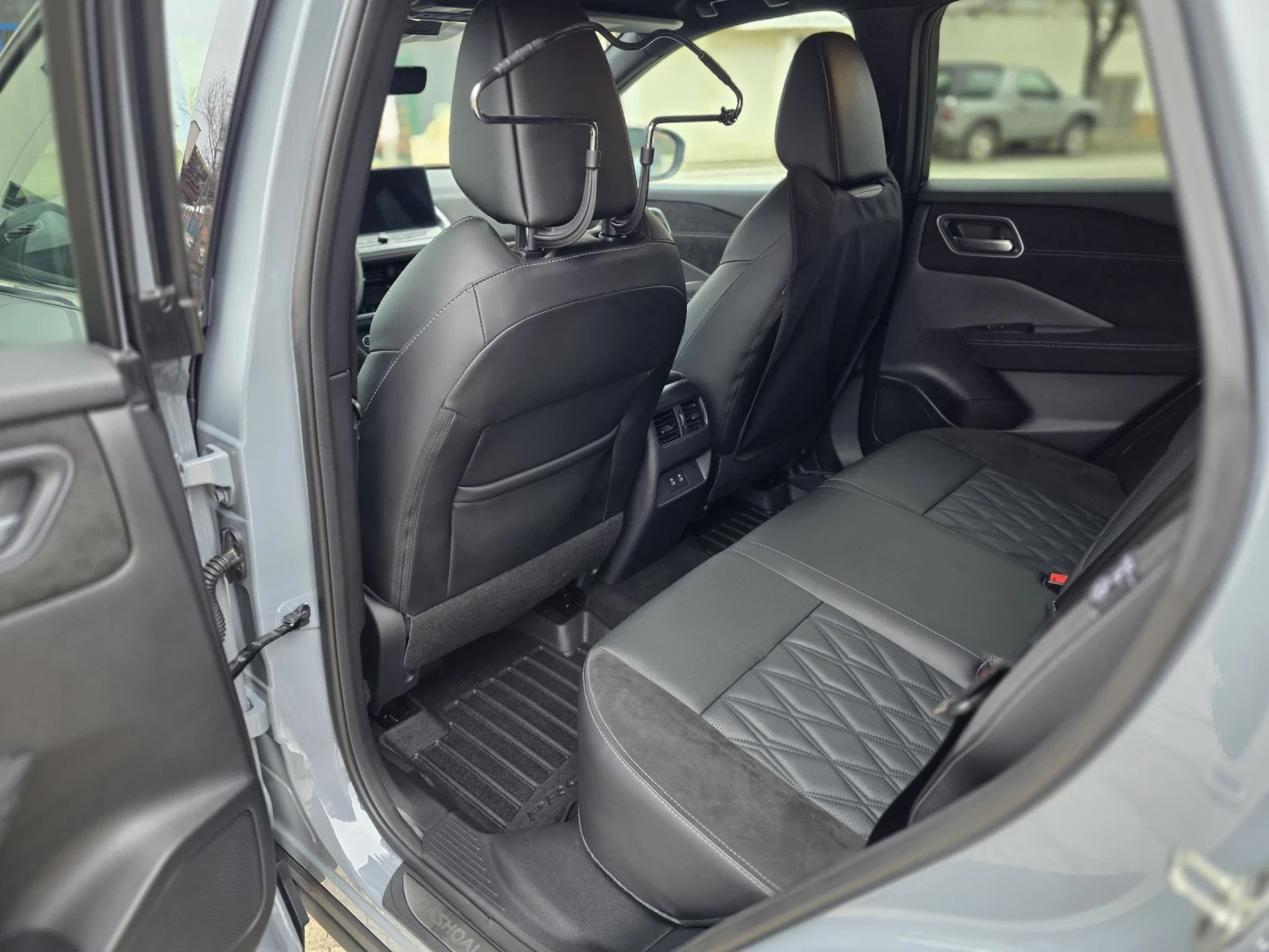 Nissan Qashqai 1.3 DIG-T HO 7 CVT TEKNA PLUS , снимка 10 - Автомобили и джипове - 54461331