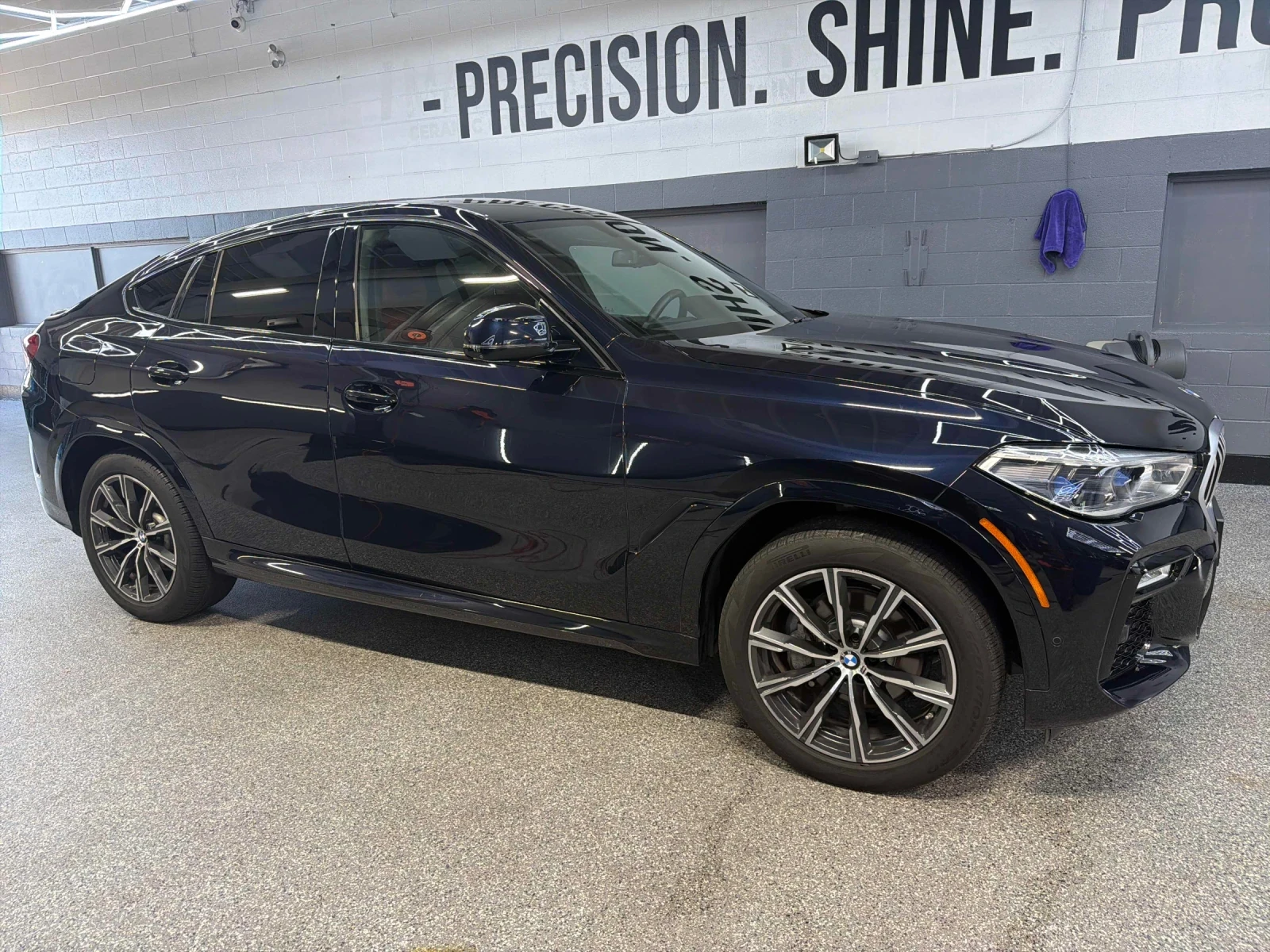 BMW X6 40Xi* M-Pack* Distronic* Soft Close* Digital key, снимка 3 - Автомобили и джипове - 55338587