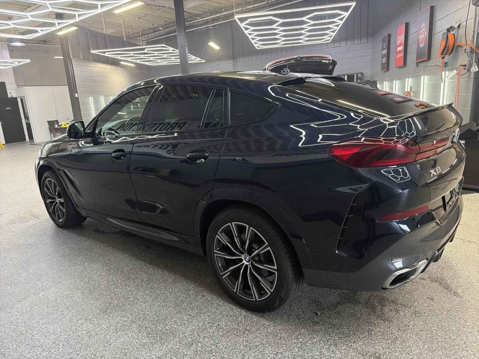 BMW X6 40Xi* M-Pack* Distronic* Soft Close* Digital key, снимка 4 - Автомобили и джипове - 55338587