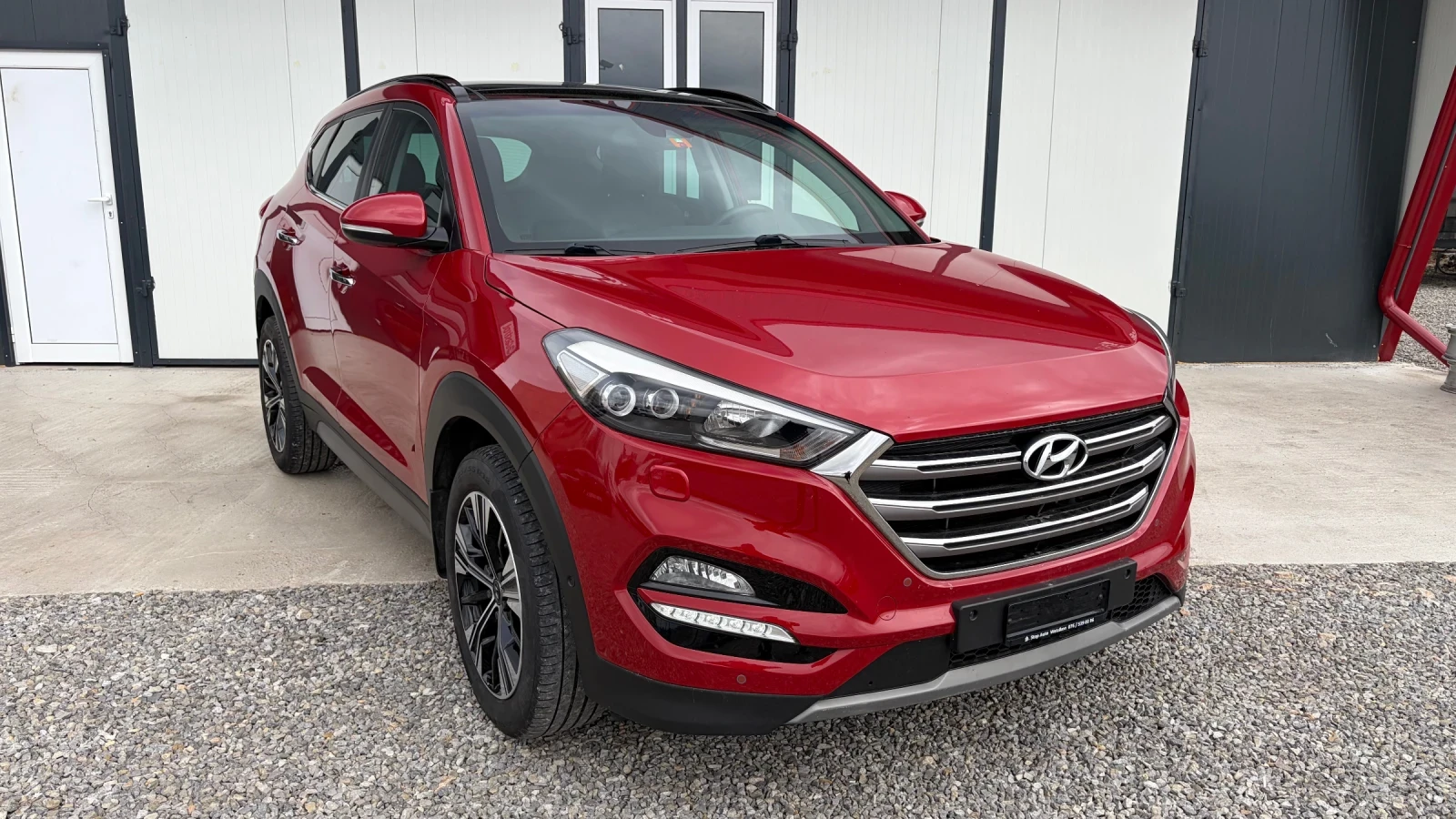 Hyundai Tucson 1.6i* 177hp* 4x4* full* Швейцария, снимка 3 - Автомобили и джипове - 55577157
