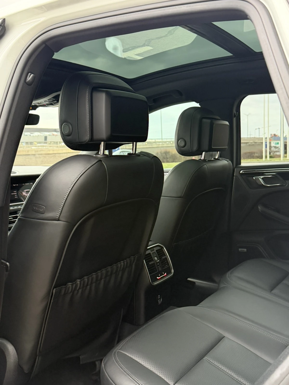 Porsche Macan, снимка 12 - Автомобили и джипове - 56008243