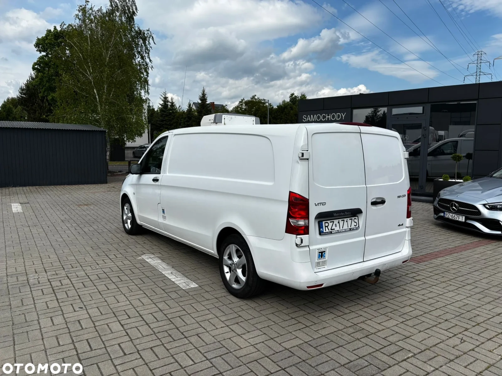 Mercedes-Benz Vito 119 BlueTec 4x4 Extra Long Van - изображение 3