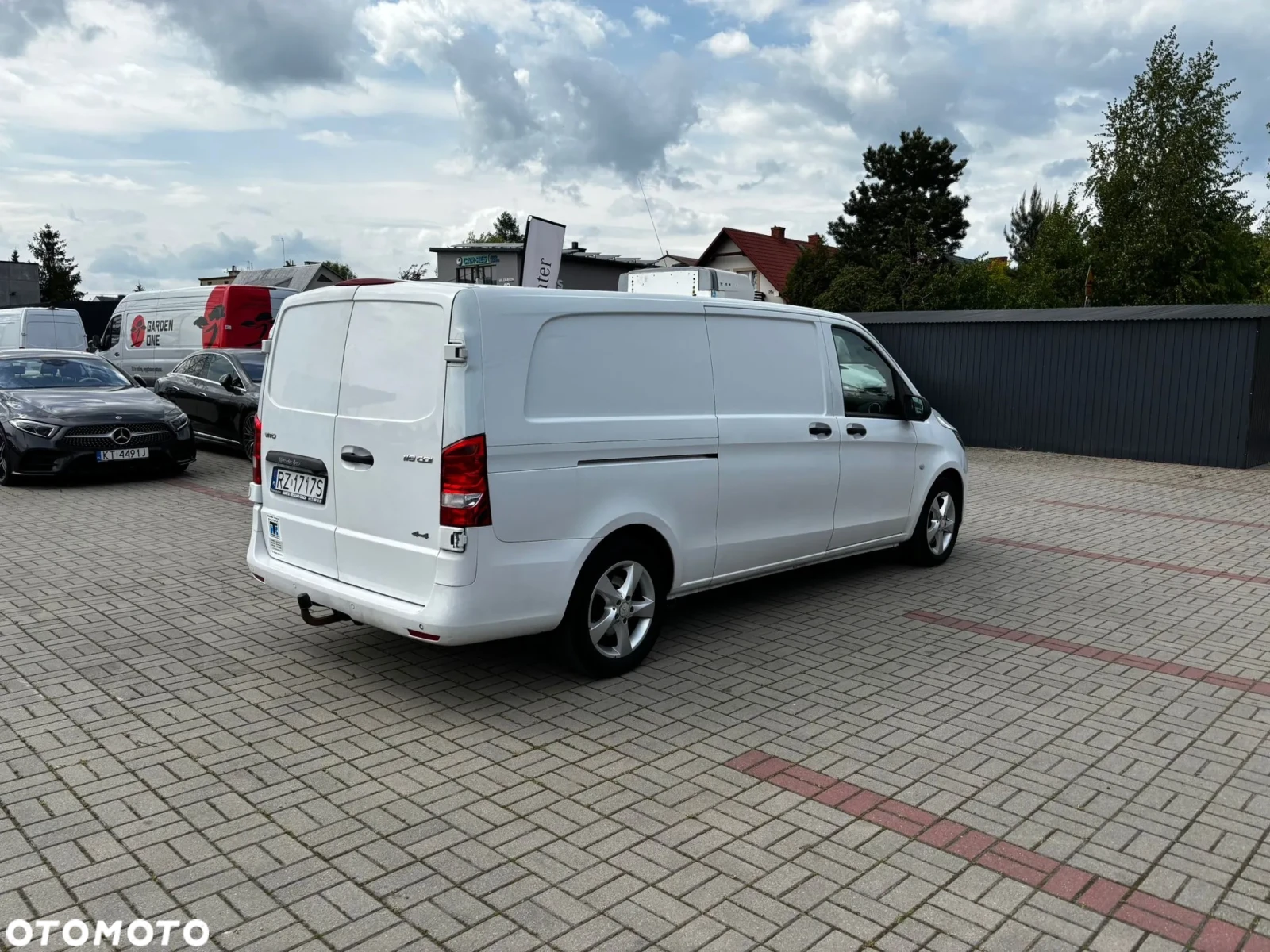 Mercedes-Benz Vito 119 BlueTec 4x4 Extra Long Van - изображение 2