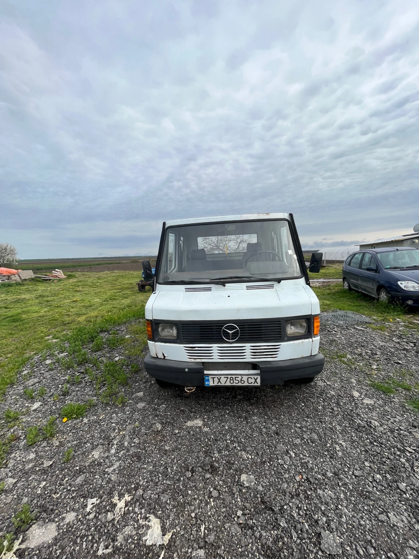 Mercedes-Benz 310, снимка 2 - Бусове и автобуси - 54730421