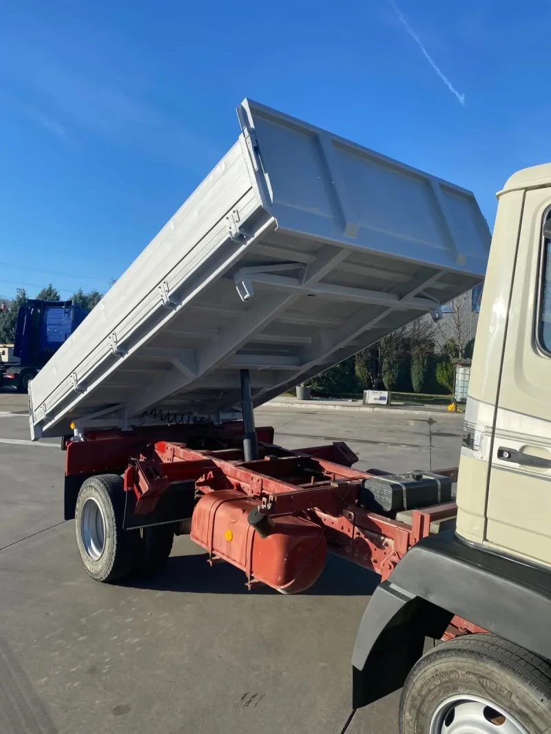 Mercedes-Benz 814 ТОП!!!Реални километри, тристранно разтоварване, снимка 10 - Камиони - 52706594