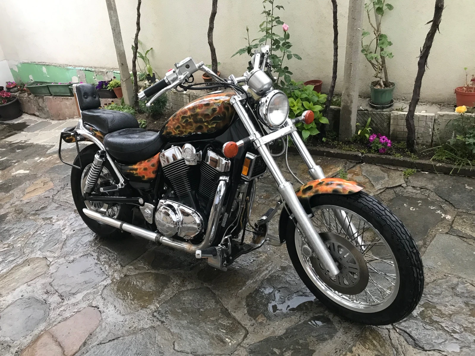 Suzuki Intruder