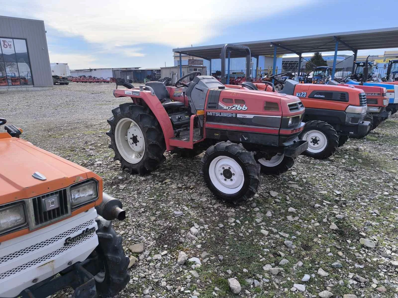 Трактор Mitsubishi Саки агро Сливен  - изображение 9