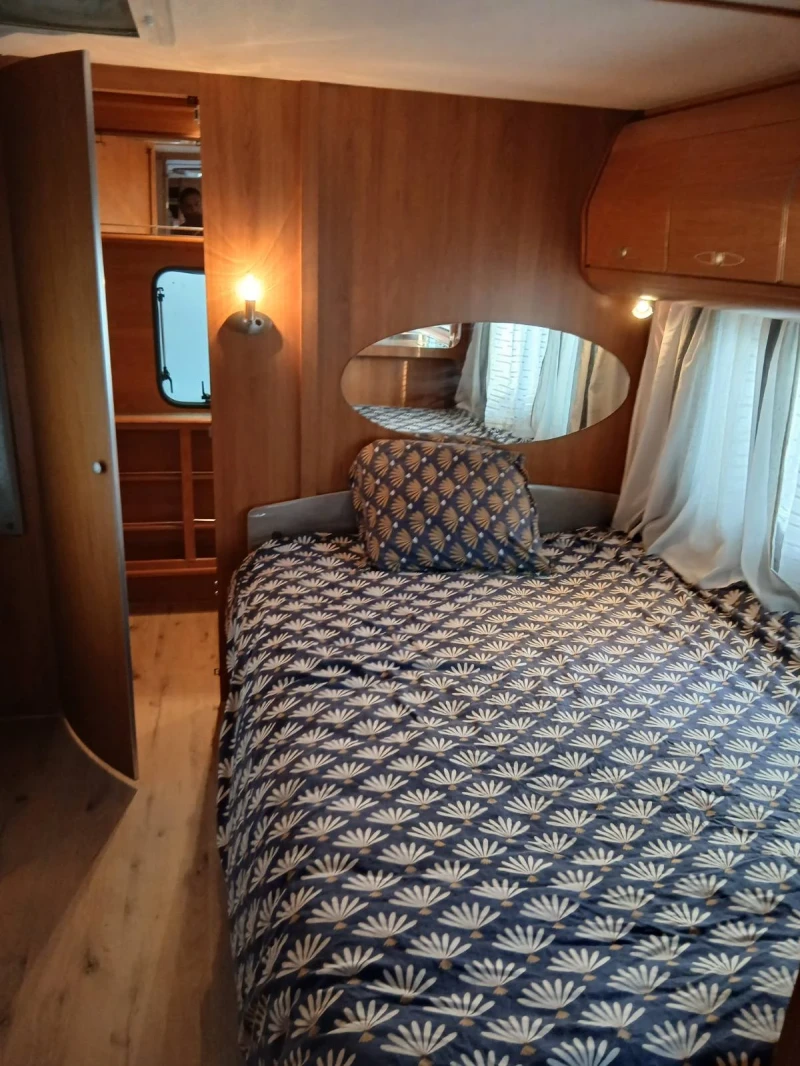 Каравана Dethleffs Exclusive , снимка 4 - Каравани и кемпери - 52270105