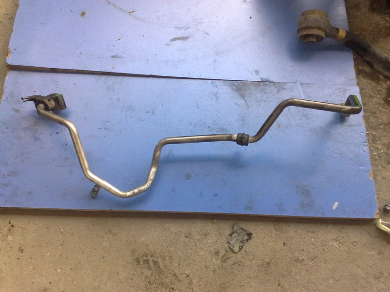 тръба за климатик за Мазда 6 2.0D 143к.с. 2006г. комби (черна)