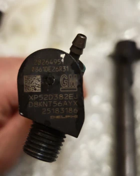 CHEVROLET CAPTIVA 2.2 D 2011- ДИЗЕЛ ИНЖЕКТОРИ/ДЮЗИ ОЕМ:28264951,25183186 , снимка 4 - Части - 52518902