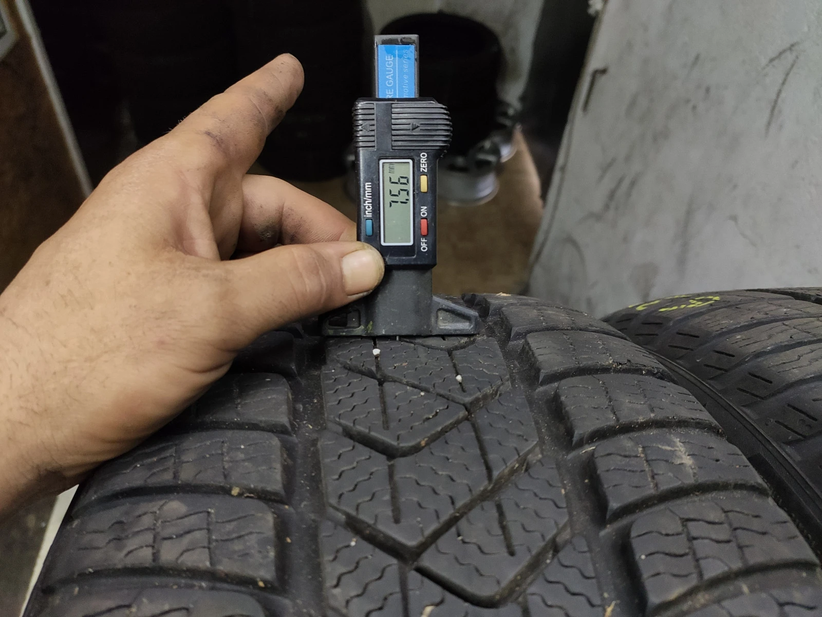  225/40R18 | Mobile.bg   4