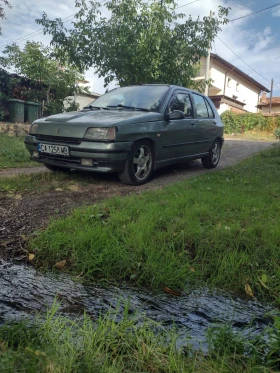 Renault Clio 1.8, 8v, Baccara - 2499 лв. - 99475884 3