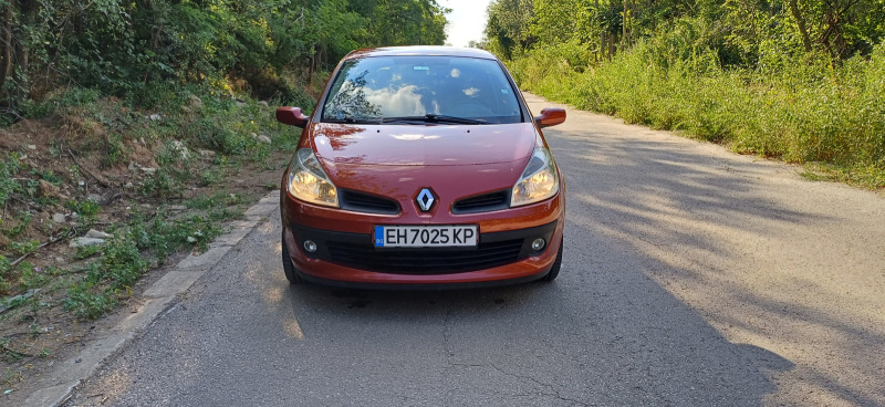 Renault Clio, снимка 2 - Автомобили и джипове - 46434211
