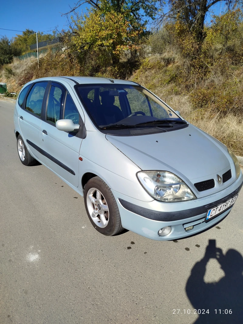 Renault Scenic, снимка 5 - Автомобили и джипове - 48056090