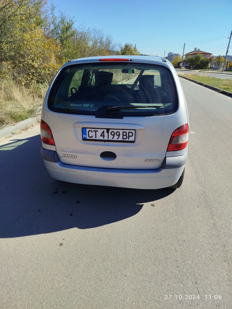 Renault Scenic, снимка 6 - Автомобили и джипове - 48056090