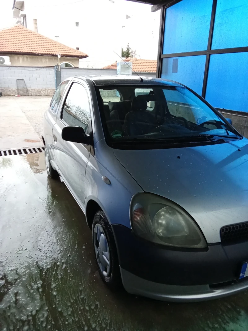 Toyota Yaris 1.0, снимка 10 - Автомобили и джипове - 48118181