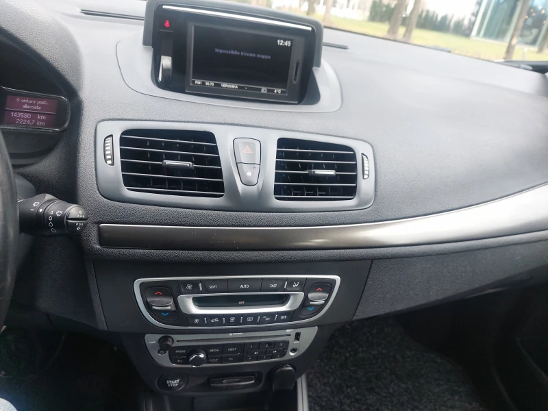 Renault Megane 1, 5dci 110ps NAVI, снимка 13 - Автомобили и джипове - 48321909