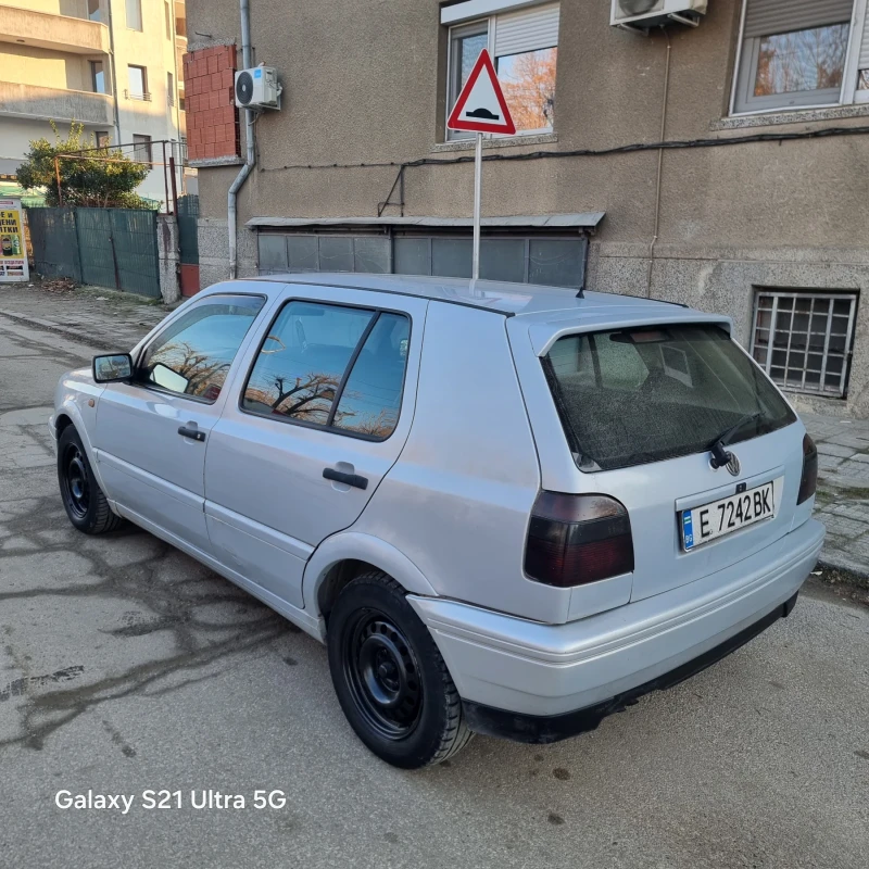 VW Golf 1.9 90, снимка 3 - Автомобили и джипове - 48444922