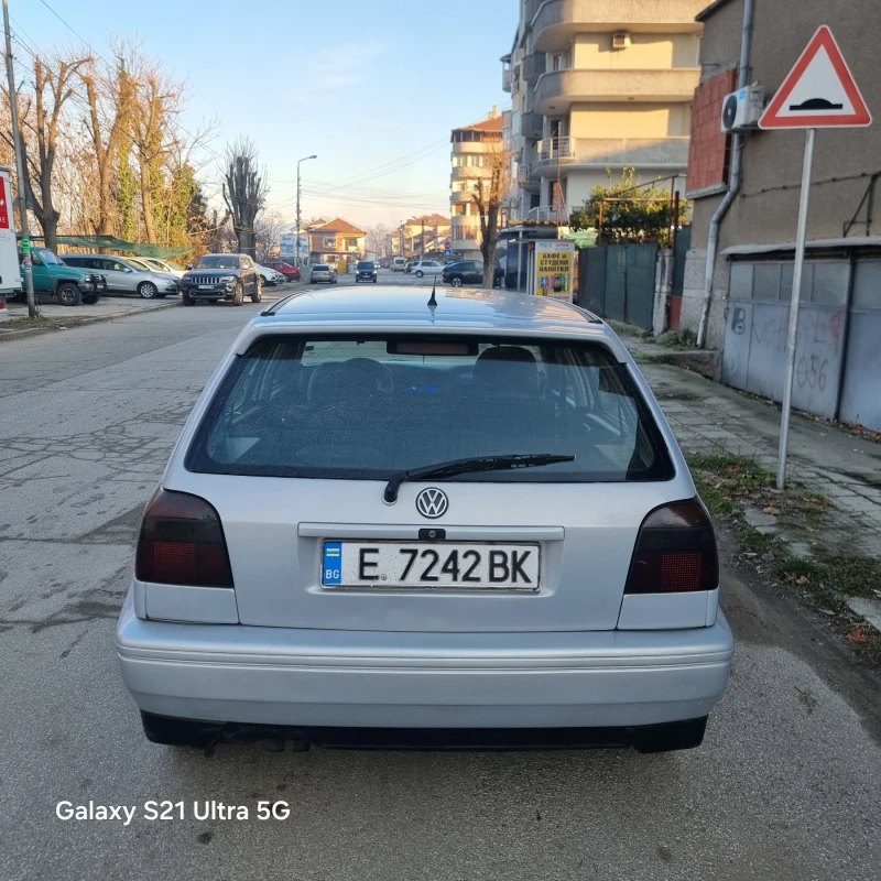 VW Golf 1.9 90, снимка 4 - Автомобили и джипове - 48444922