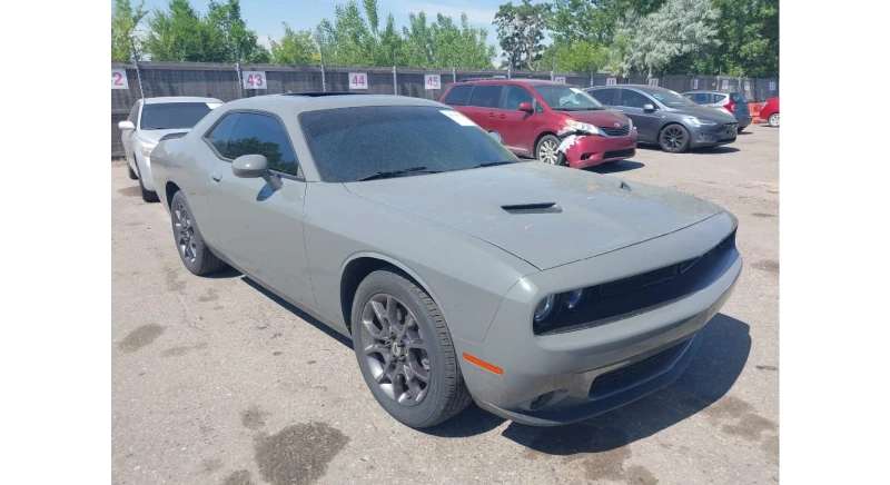 Dodge Challenger, снимка 1 - Автомобили и джипове - 48717810